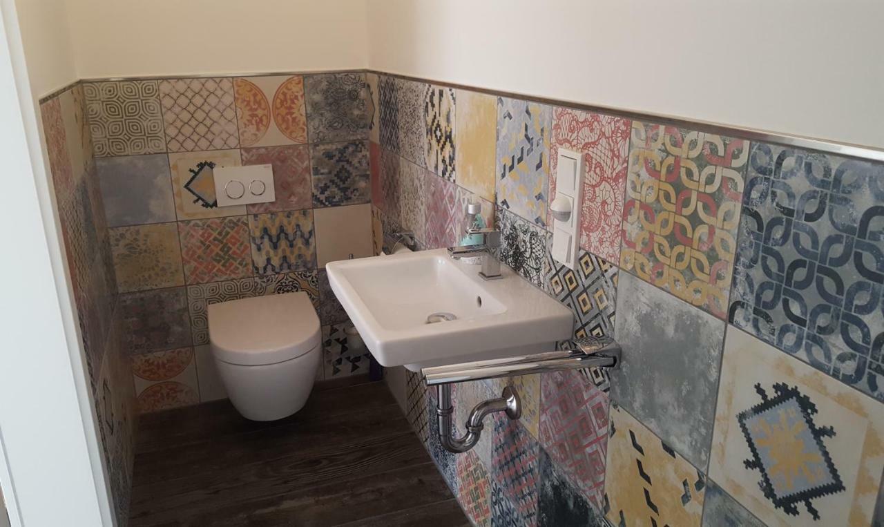 Zur Alten Rebe Ferienhaus Und Weingut Konz Esterno foto