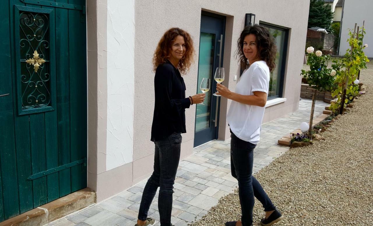 Zur Alten Rebe Ferienhaus Und Weingut Konz Esterno foto