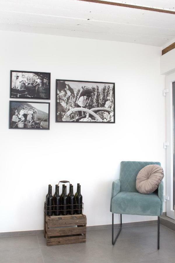 Zur Alten Rebe Ferienhaus Und Weingut Konz Esterno foto